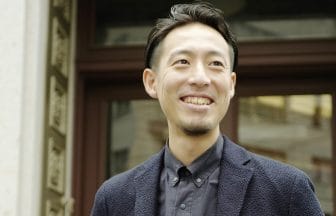 粕谷哲氏