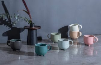 底が丸く３脚の「KIKIME（キキメ）」から、新シリーズ「marumi（マルミ）」