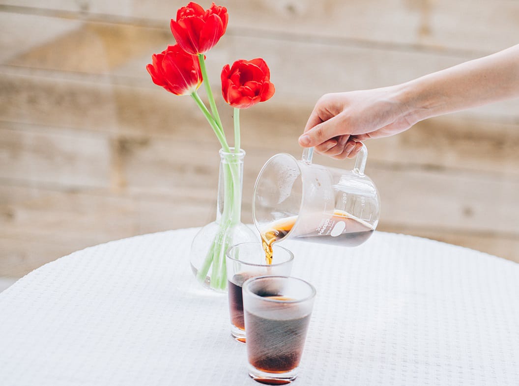 dripperswitchcontent6img10 | コーヒーステーション 温めたカップに注ぐ