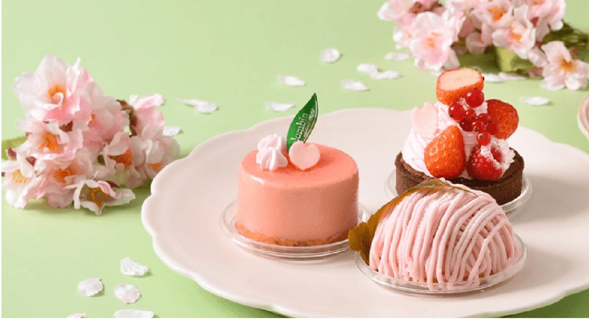 桜モチーフのスイーツにあなたはどんなコーヒーを合わせる?