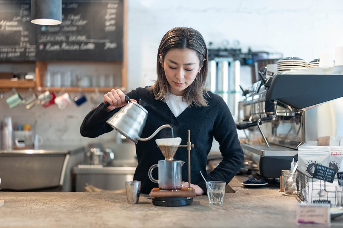 secolumimg210701sum | コーヒーステーション バリスタ焙煎士モデル 信太美月氏