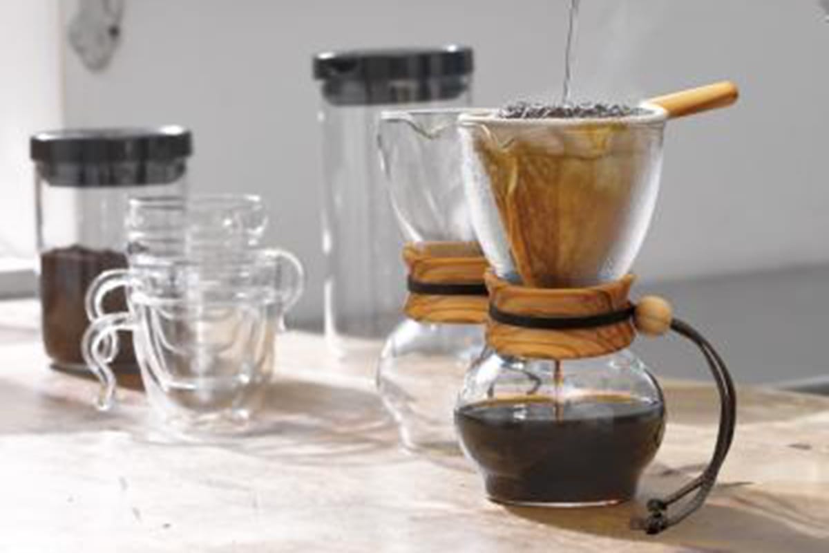 アイスよりもホットコーヒーの方が得られる効果は高い?