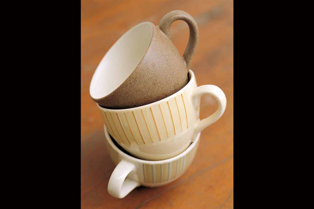 マグカップの材質によってコーヒーの味わいは変わる？木製マグと銅製マグ、どう変わる？