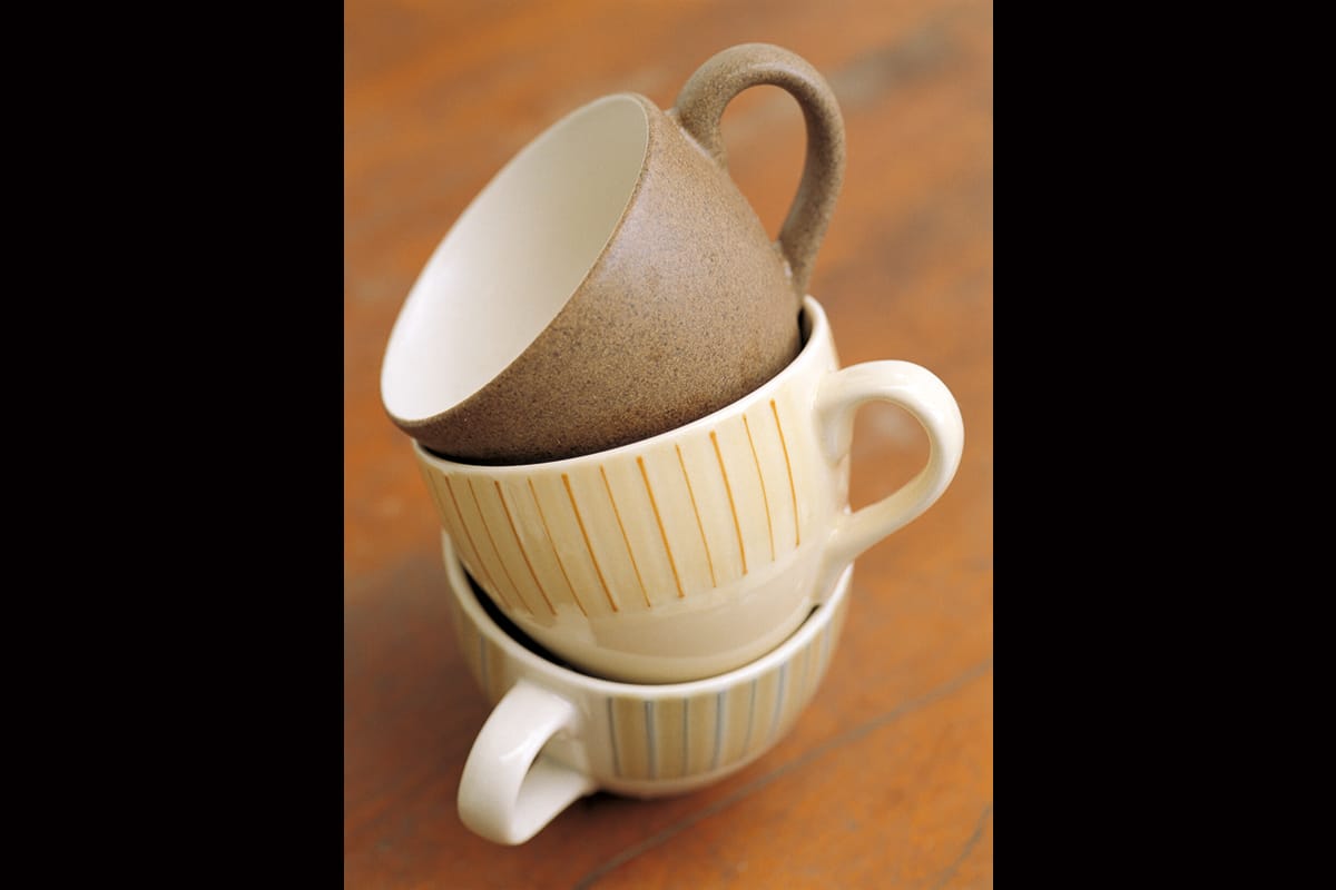 マグカップの材質によってコーヒーの味わいは変わる?木製マグと銅製マグ、どう変わる?