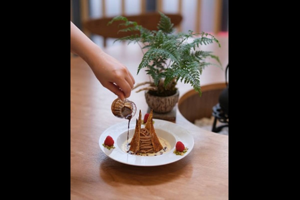 浅草「くくりひめ珈琲」より秋限定のスプーンとパイで食べるモンブラン登場