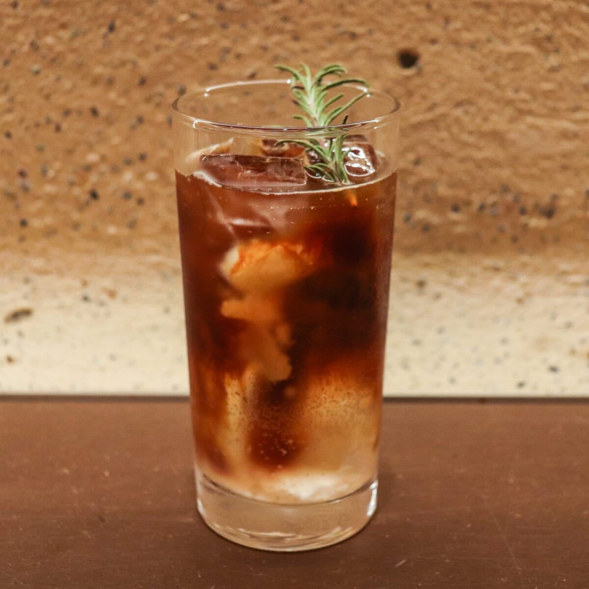 国産りんごを使った「スパークリングコーヒー」が登場!