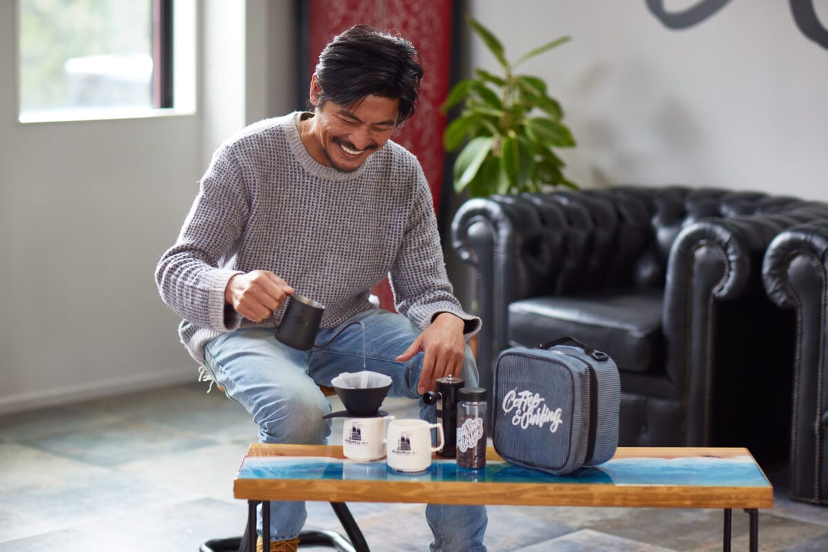 外で楽しめるコーヒーバッグが登場!坂口憲二が率いる「ザライジングサンコーヒー」から発売