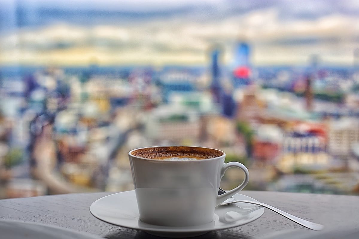 都会でアウトドア？アーバンアウトドアでコーヒーの一息