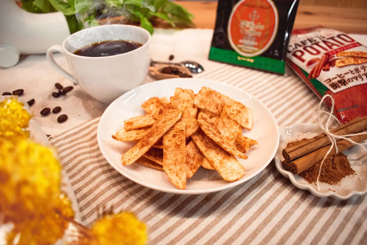 湖池屋「CAFE’S POTATO シナモンシュガー味」×ミカドコーヒー「日本橋ぶれんど」