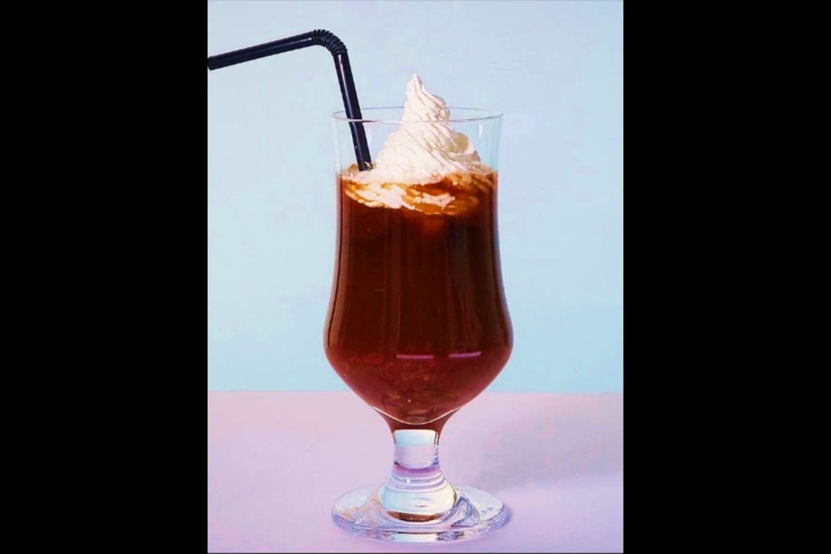 アイス研究科・シズリーナ荒井さんのアイス×コーヒーレシピ公開中