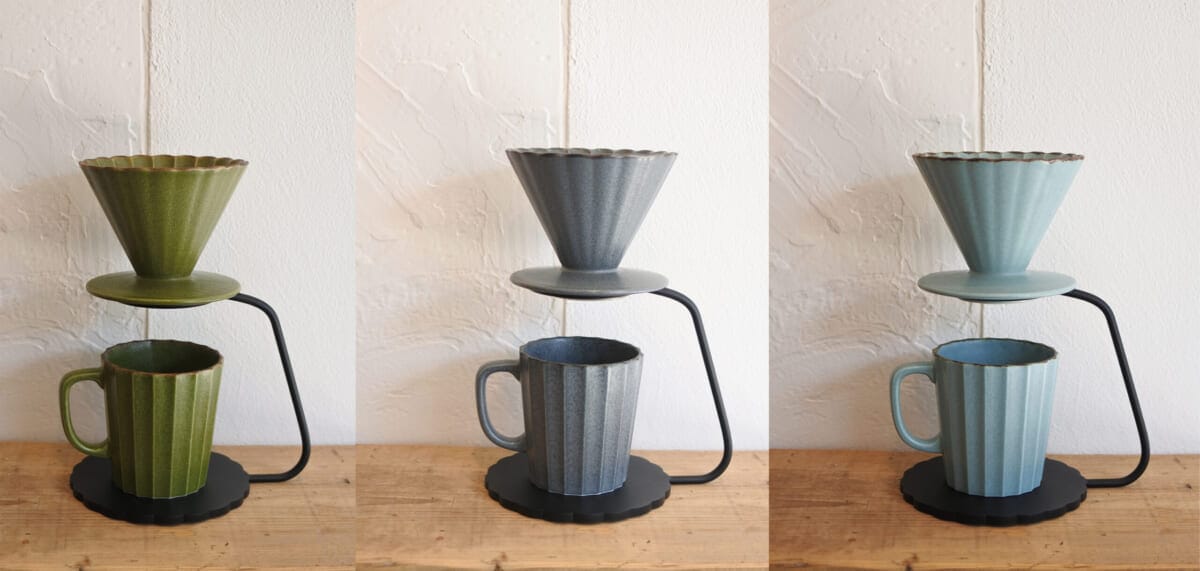 岐阜の陶器メーカーと鉄家具メーカーが作った「ドリッパースタンドビスケット セット」