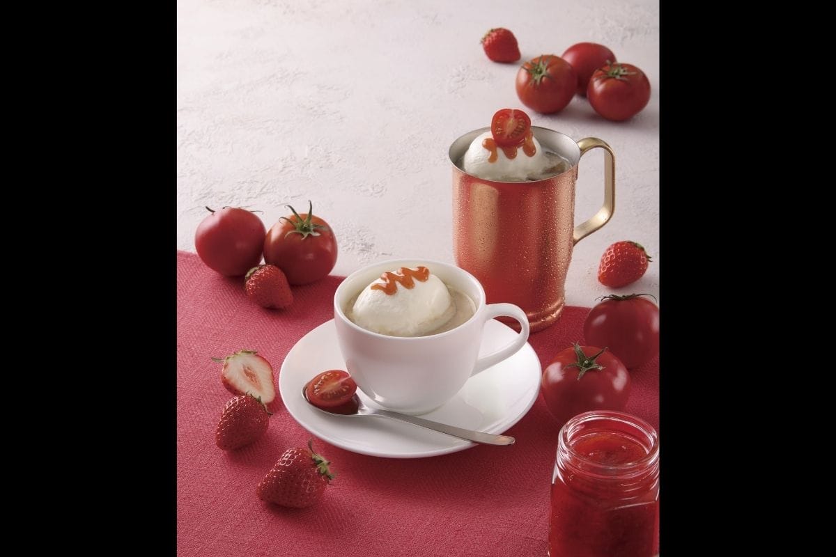 コーヒーにトマト?!上島珈琲店のシーズナルドリンク『フルーツトマトのミルク珈琲』発売