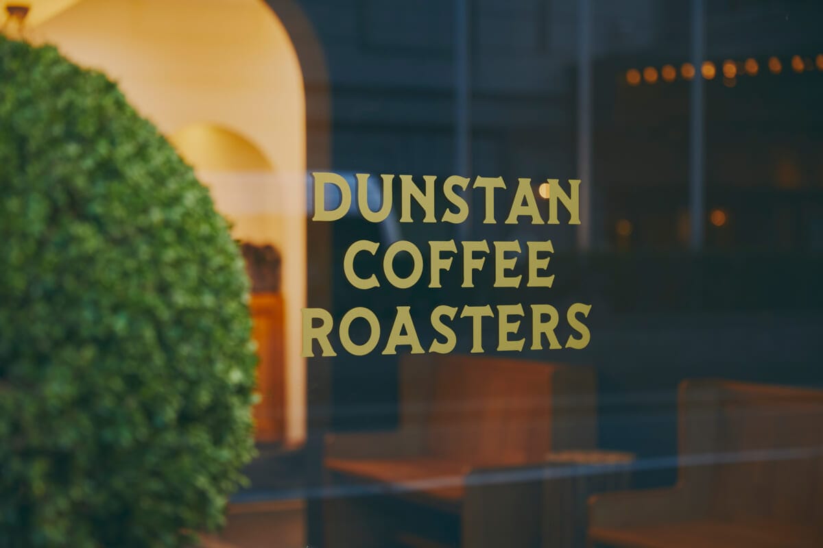 【京都】スペシャルティコーヒースタンド「DUNSTAN COFFEE ROASTERS」オープン