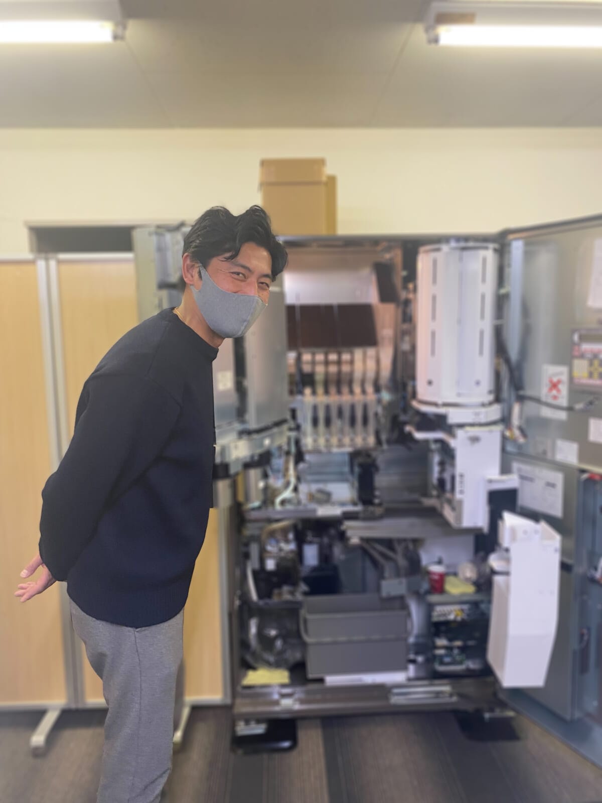 コーヒーの抽出に使う粉量、挽目、時間、撹拌、抽出時の圧力をすべて変更することが可能。抽出レシピを変更し、ザライジングサンコーヒーの納得する味わいを再現