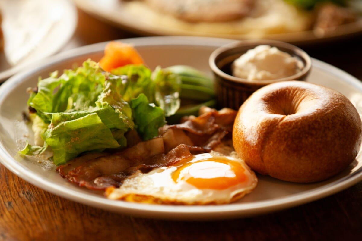 気になるフードメニューは相場正一郎シェフ監修