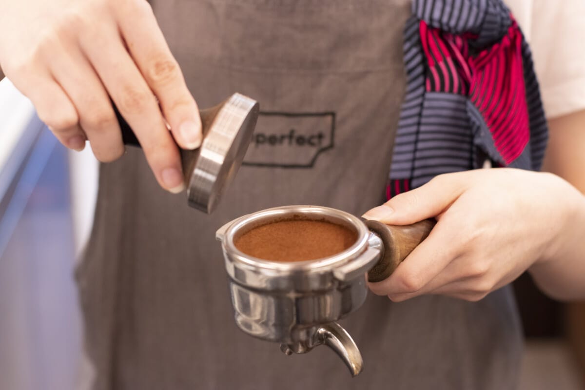 コーヒーかすをゴミにせず、有機質肥料へアップサイクル!カフェ「imperfect」が参加