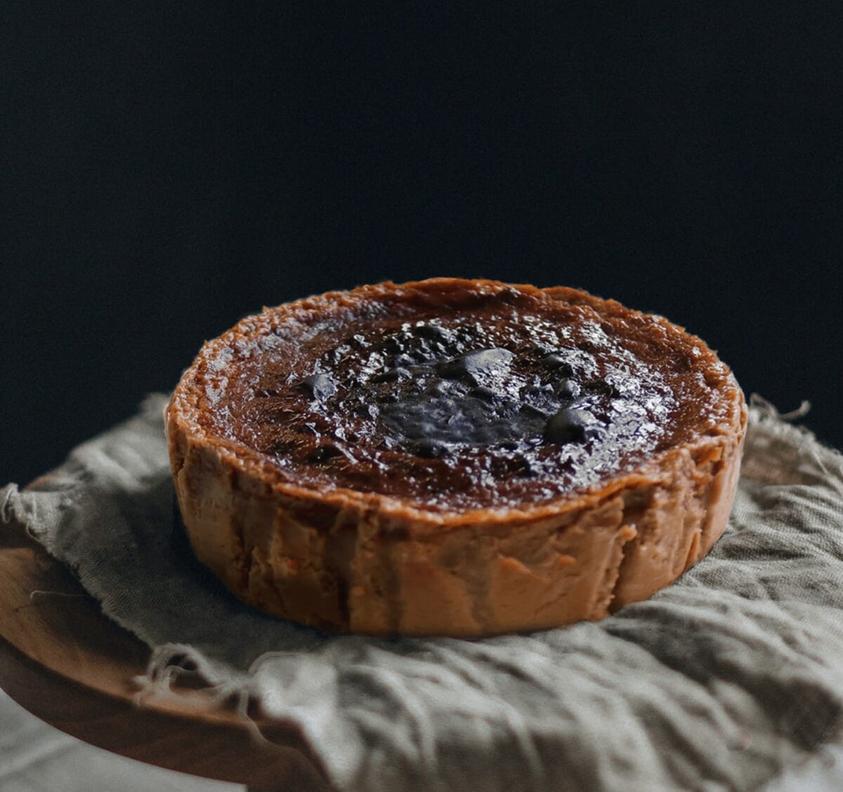 BASQUE CHEESE CAKE ENRIKE に「エスプレッソ薫る カフェラテバスクチーズケーキ」新登場