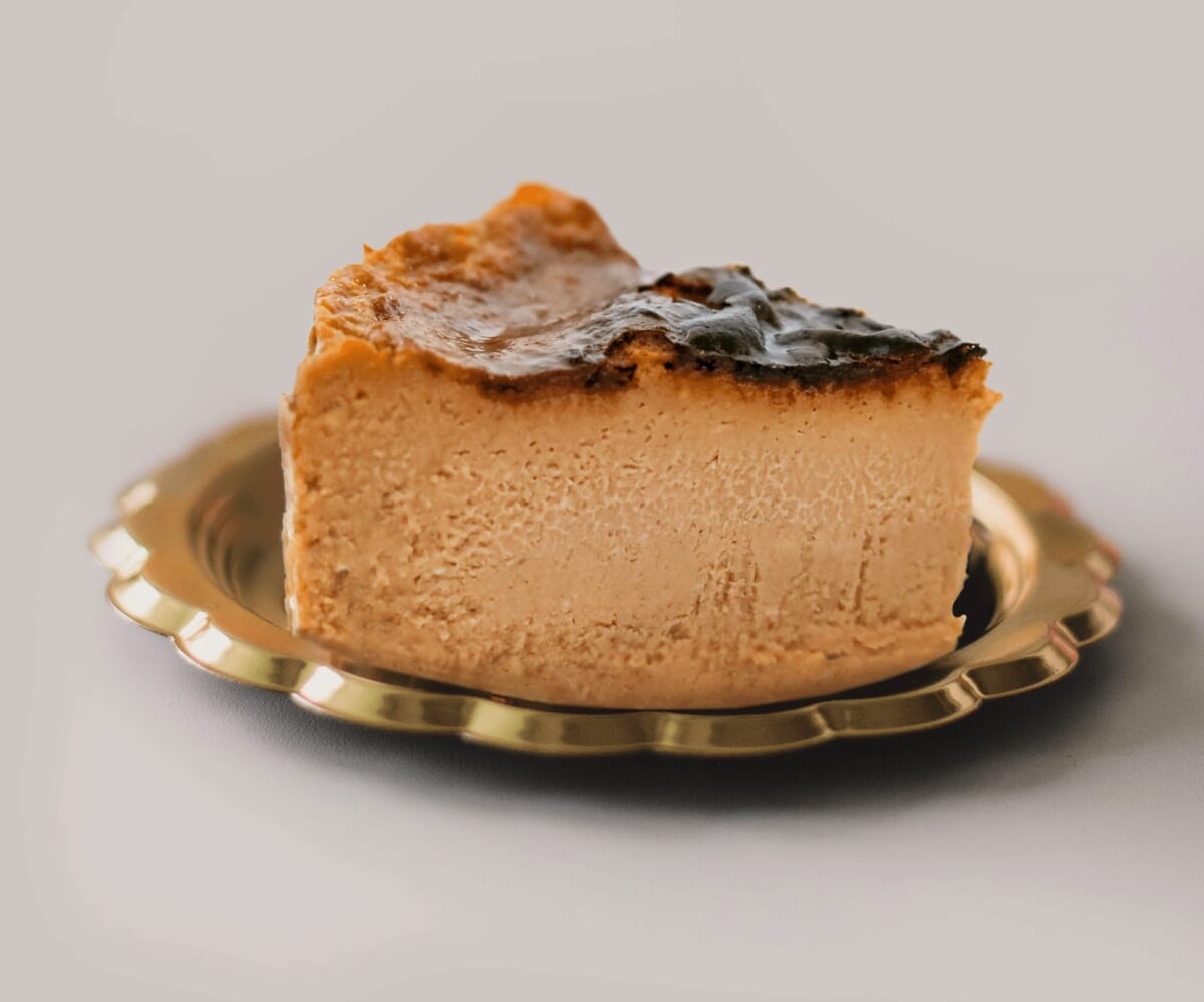 エスプレッソ薫る カフェラテバスクチーズケーキ