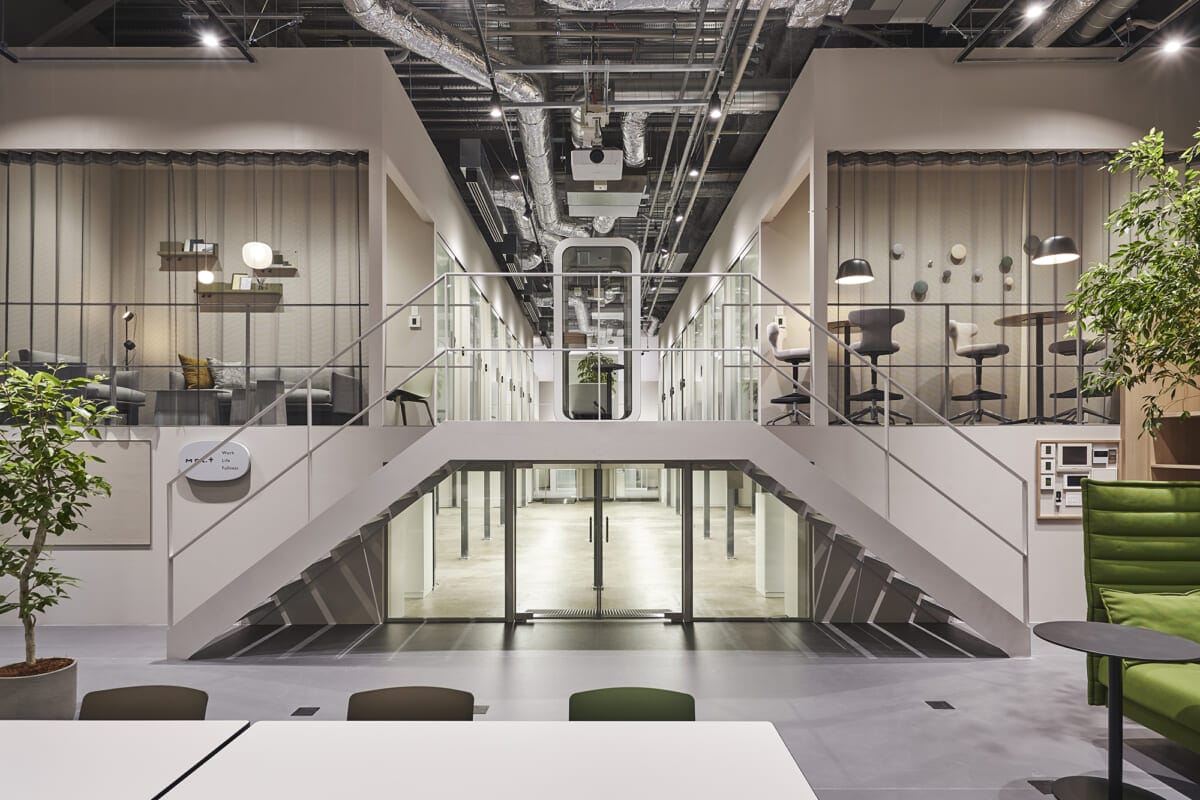 ハイブリッド型スモールオフィス「Mol.t」誕生!ノルウェー発カフェ「FUGLEN FUKUOKA」も併設