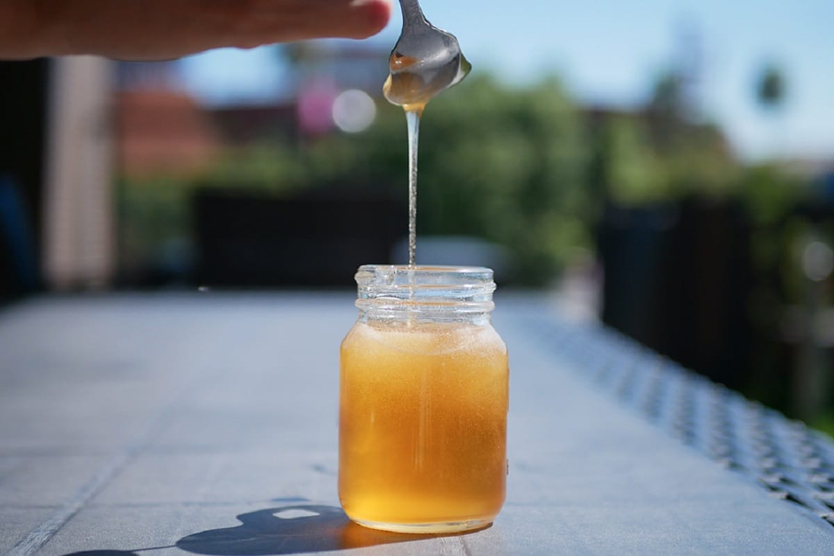 秋限定のコーヒーと希少なニホンミツバチの蜂蜜ギフトセット