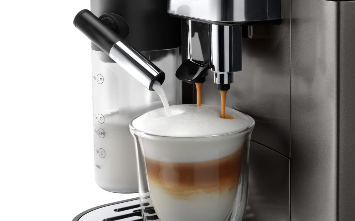 新発売・デロンギの全自動コーヒーマシンに「ふわふわミルクメニュー」が搭載!