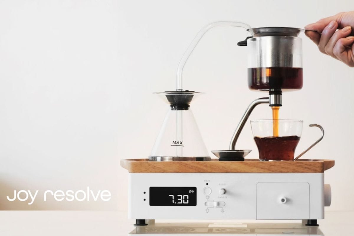 目覚まし時計とコーヒーメーカー合体!起きたらすぐに目覚めのコーヒーが飲める