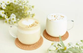 猿田彦珈琲より、ほっこり甘みで癒される「ハニーカモミールラテ/ミルク」が新登場
