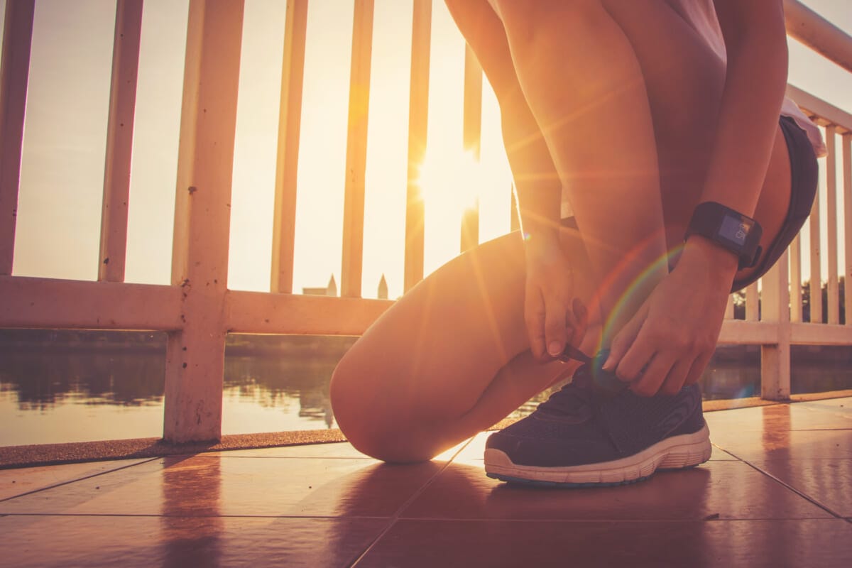 people warm body to jogging and run A warm up before starting | コーヒーステーション