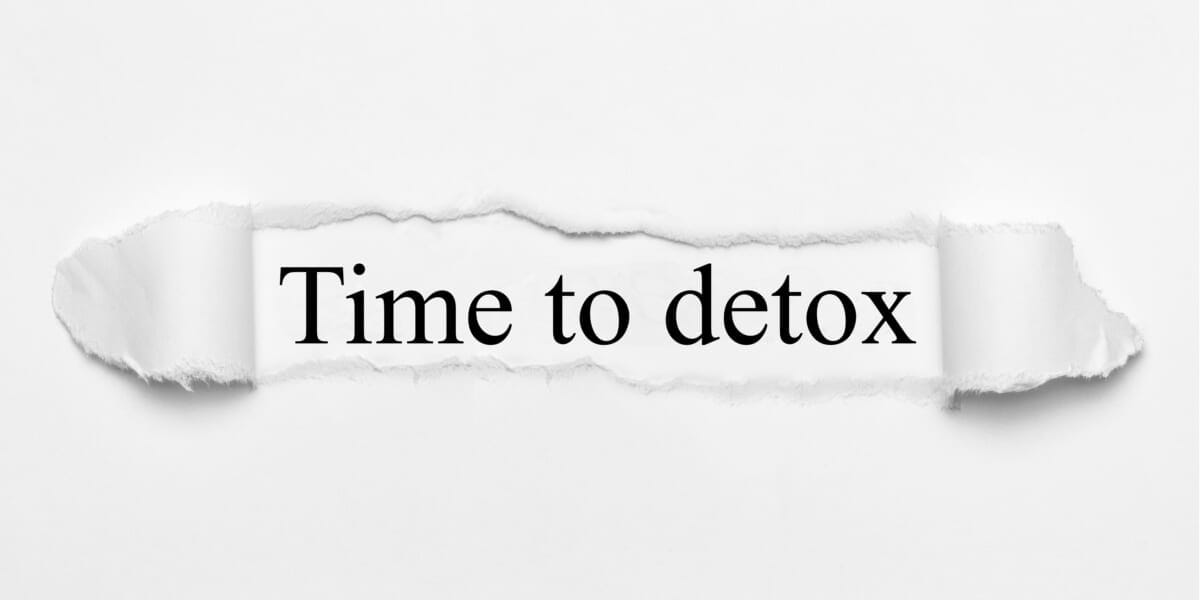 Time to detox on white torn paper | コーヒーステーション