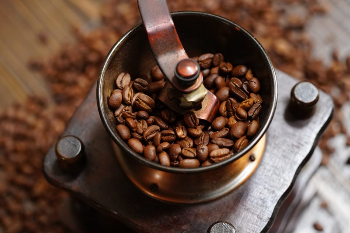 コーヒー豆とコーヒーミル | コーヒーステーション