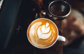 CoffeeMake coffee from the machine at homeCoffee in a cup | コーヒーステーション