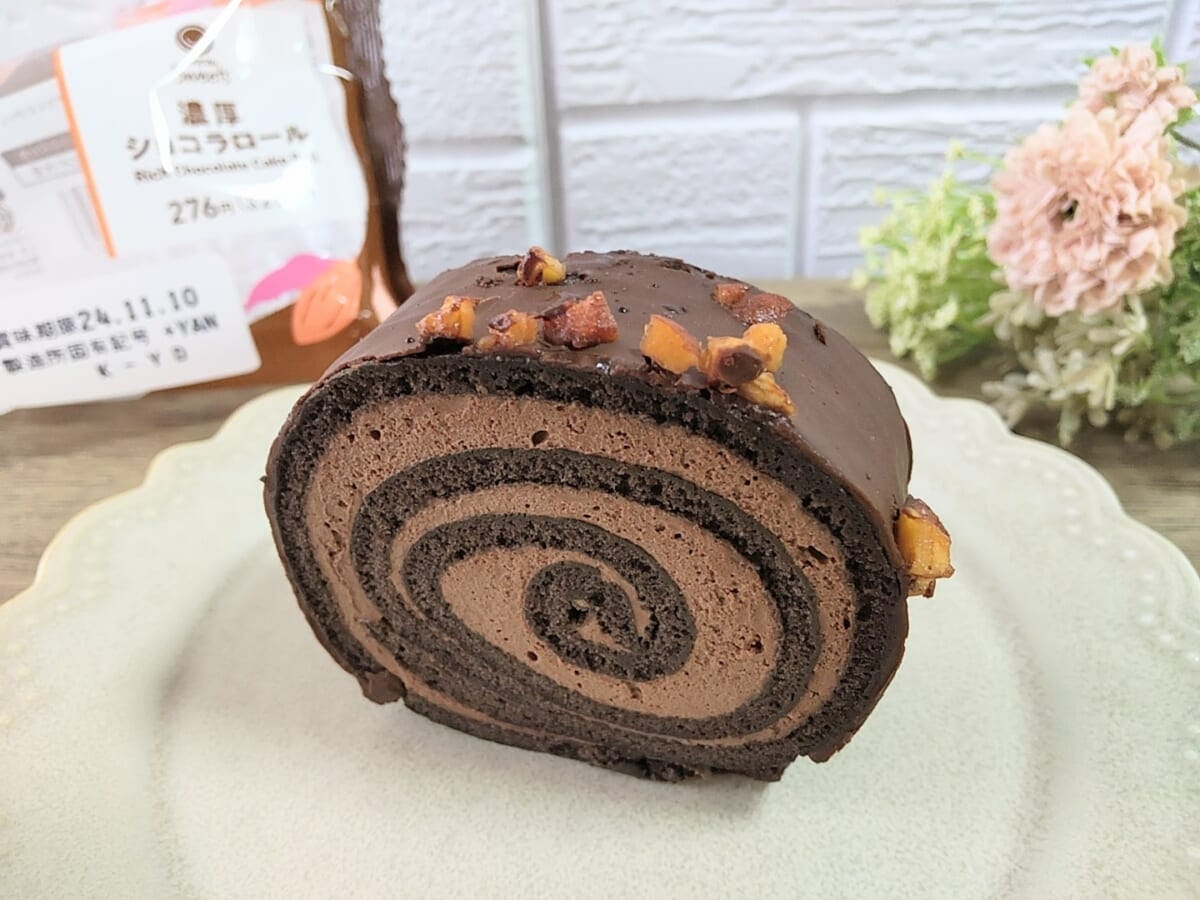 ファミマ濃厚ショコラロール⑤ | コーヒーステーション