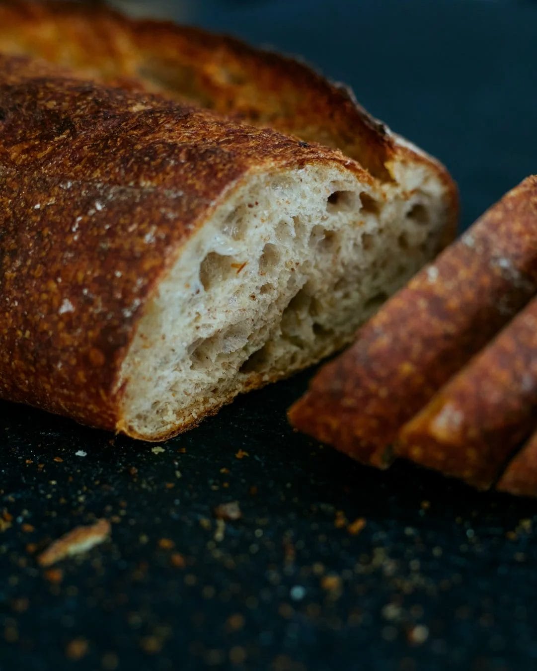 焼き立てのパン