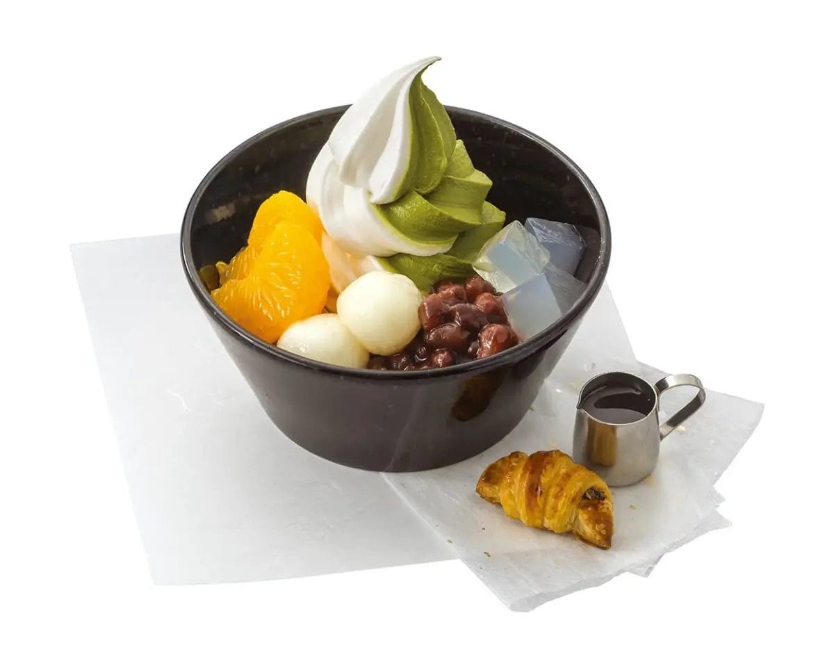 抹茶ソフトクリームとあんみつ