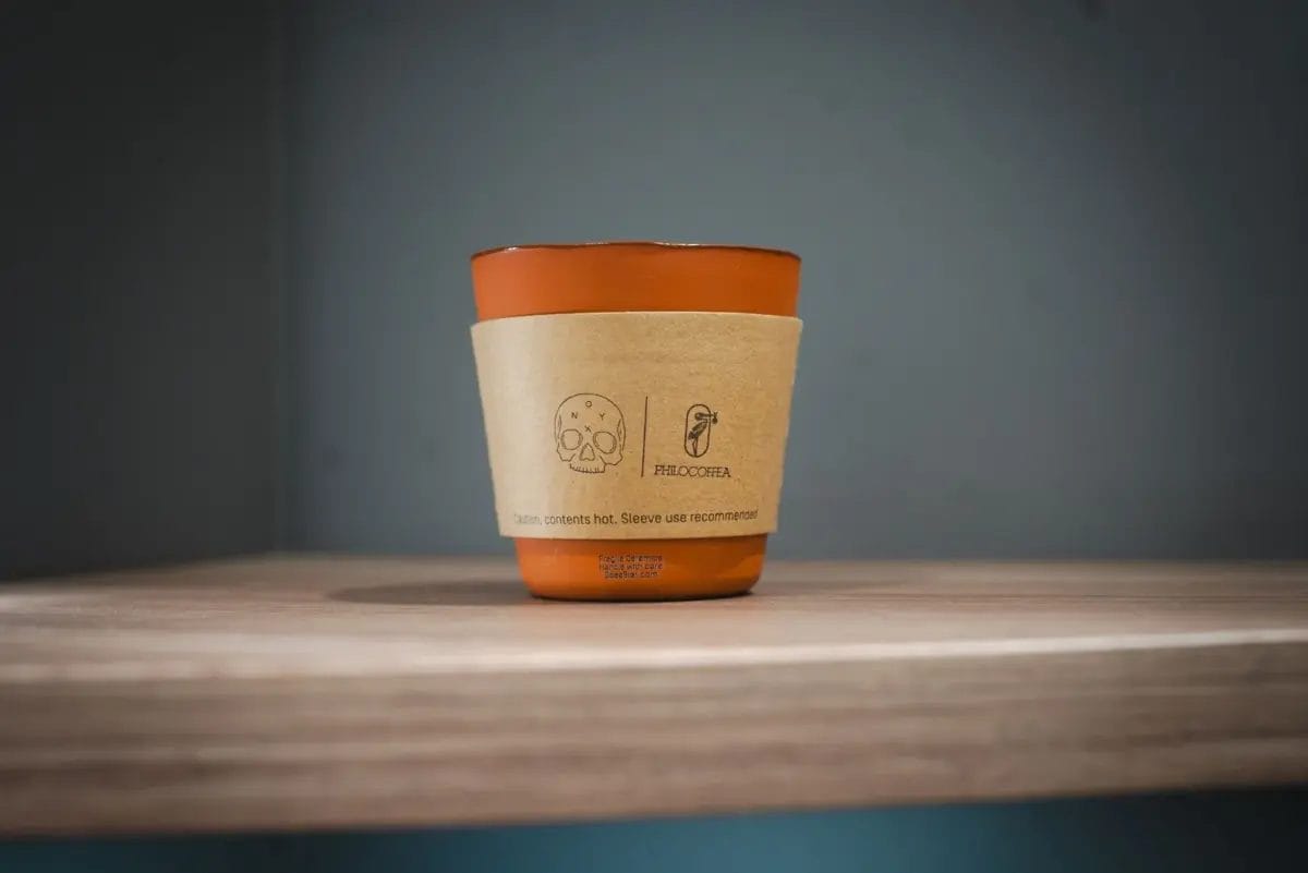 オリジナルグッズのカップ