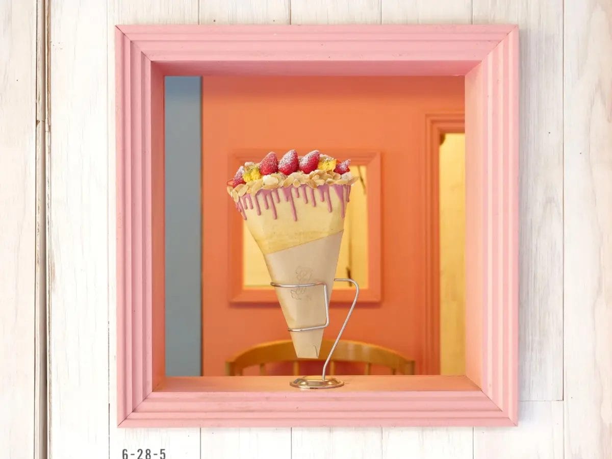 いちごクレープ